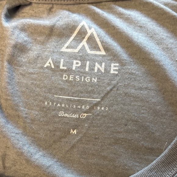 Alpine Design Charcoal Women's Tee - Picture 4 of 4